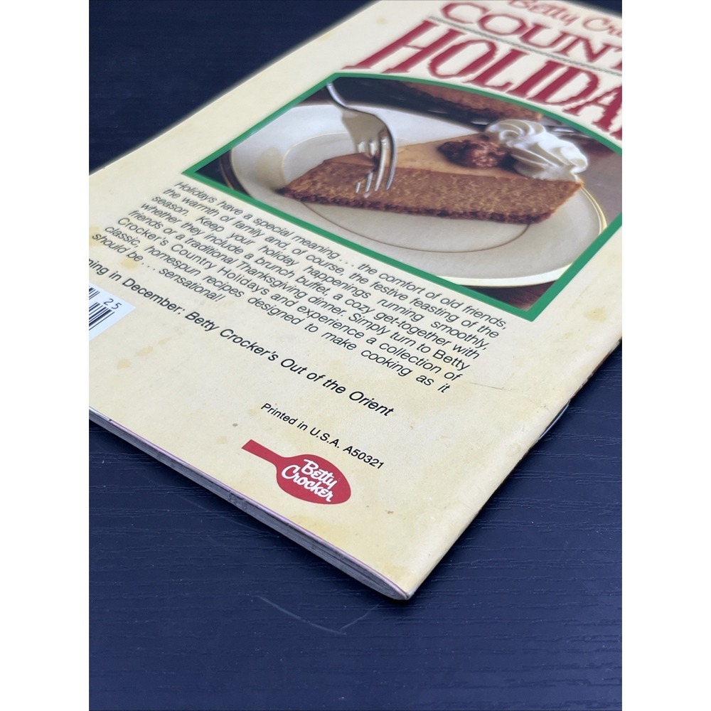 Betty Crocker Country Holidays Cookbook Recipes Baking Christmas Thanksgiving - Picture 4 of 10